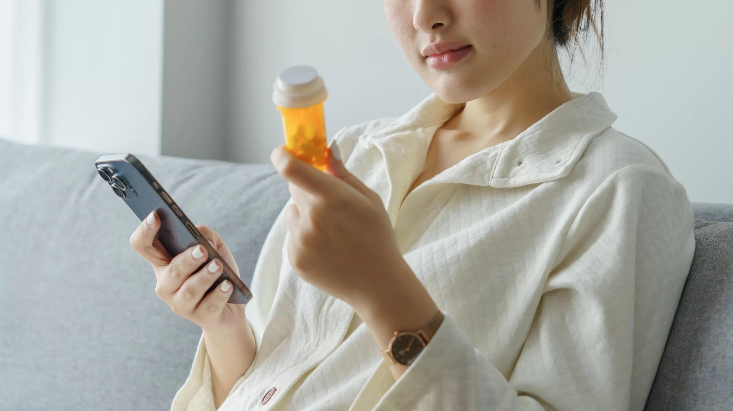 woman looking up her prescription drug for diabetes as a side effect