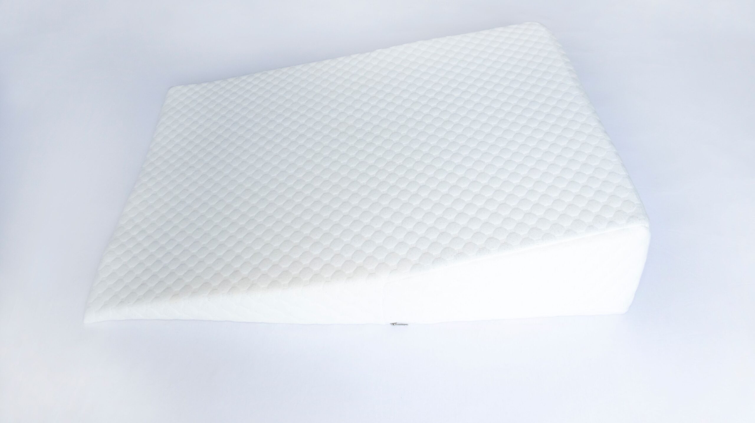 Sleep Smarter_ How a Wedge Pillow Can Help Reduce Snoring, Shoulder Pain, and Lower Back Pain
